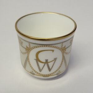 🤴👸William & Kate Royal Wedding Commemorative Egg Cup by Halcyon Days